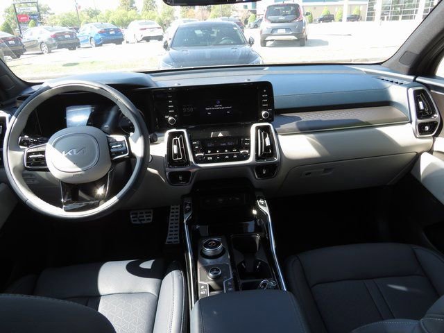 Used 2023 Kia Sorento SX Prestige image 23