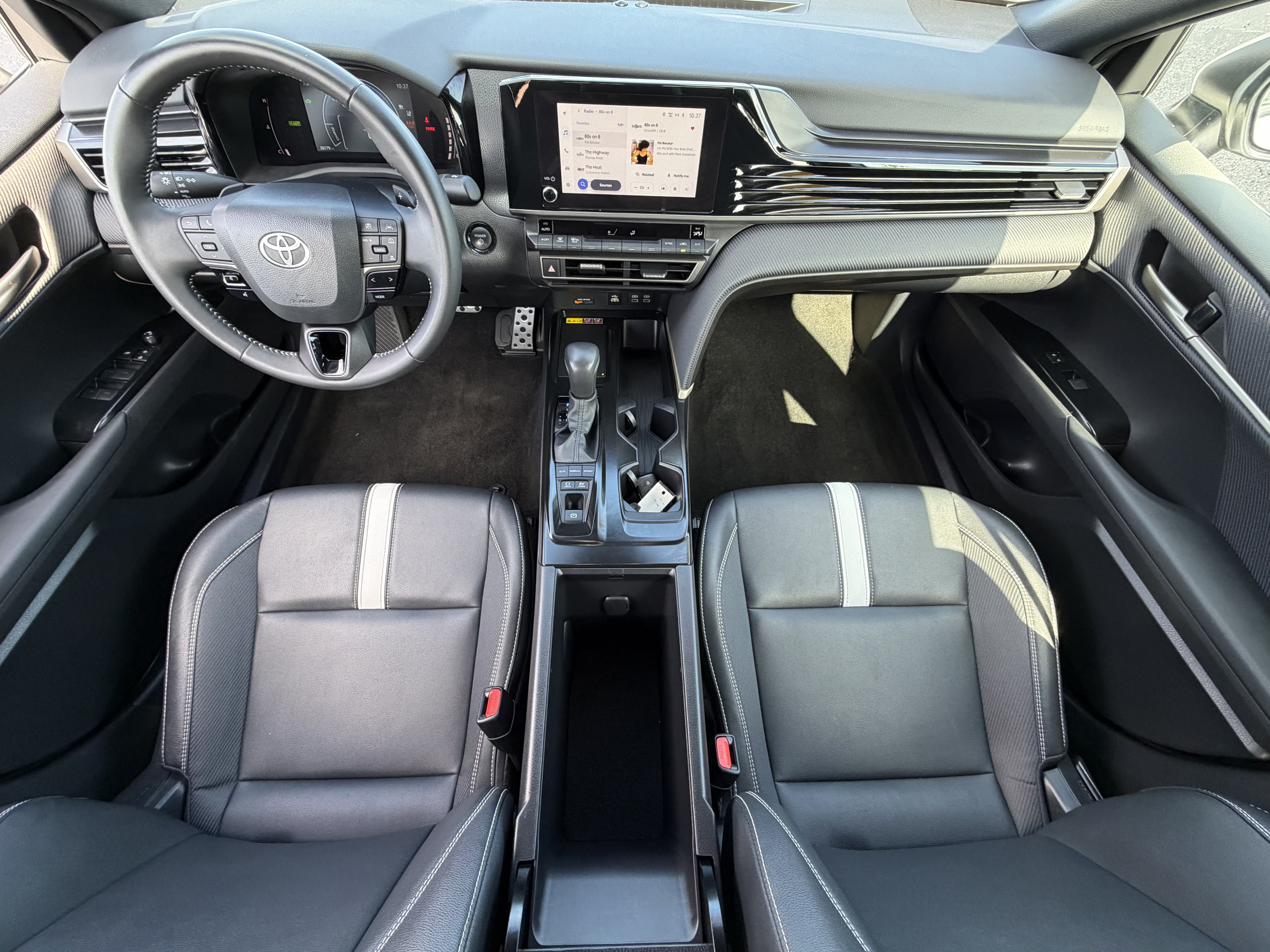 Used 2025 Toyota Camry SE FWD image 17
