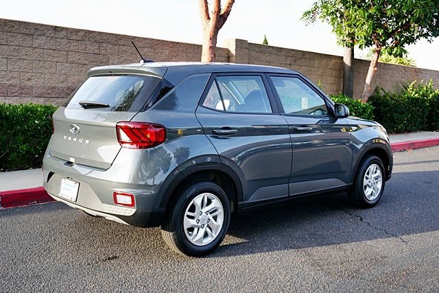 New 2026 Hyundai Venue SE FWD image 9