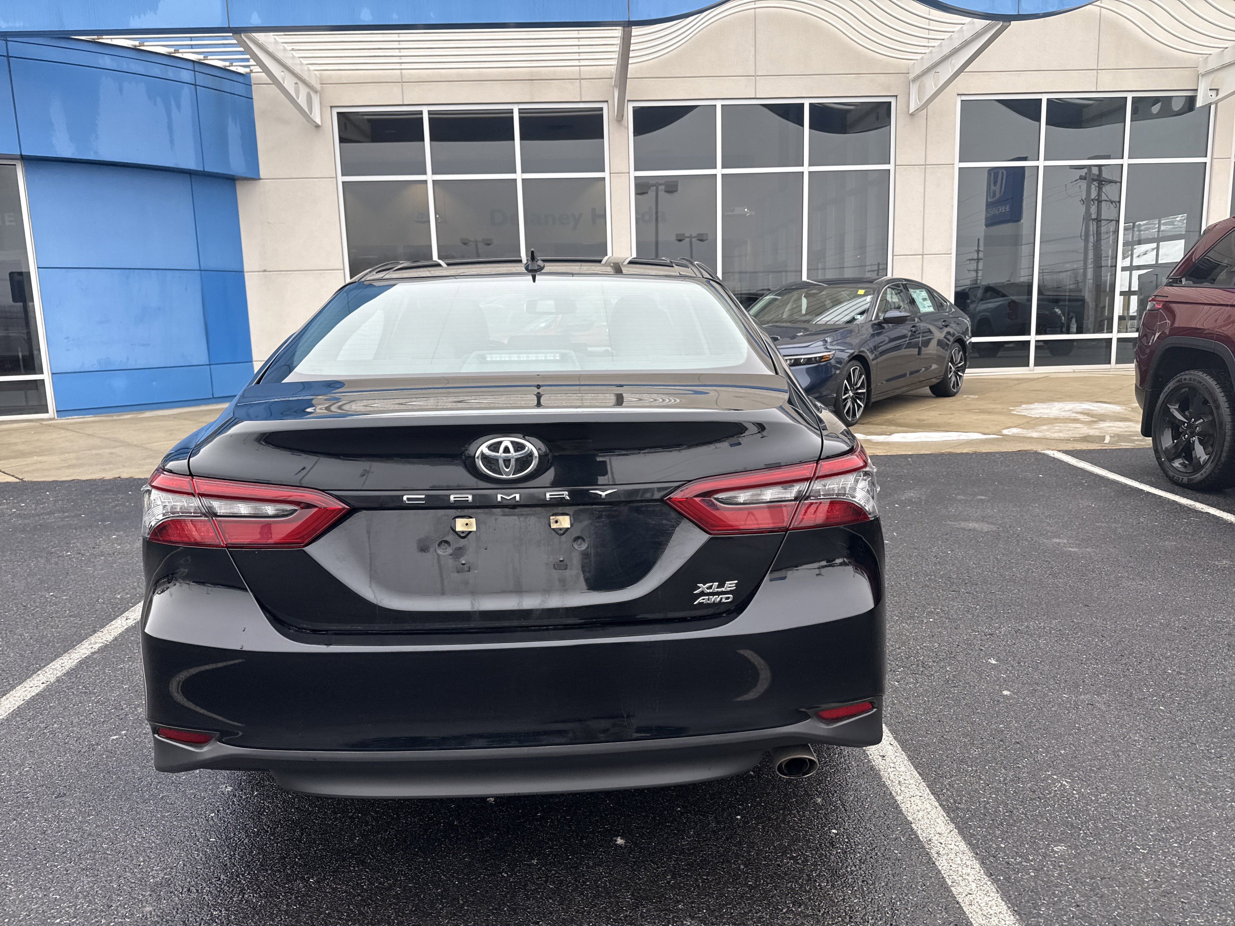 Used 2023 Toyota Camry XLE image 4