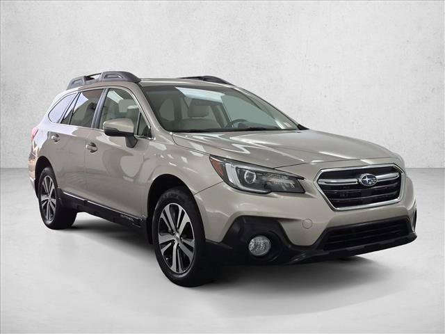 Used 2018 Subaru Outback 2.5i Limited AWD/4WD image 3