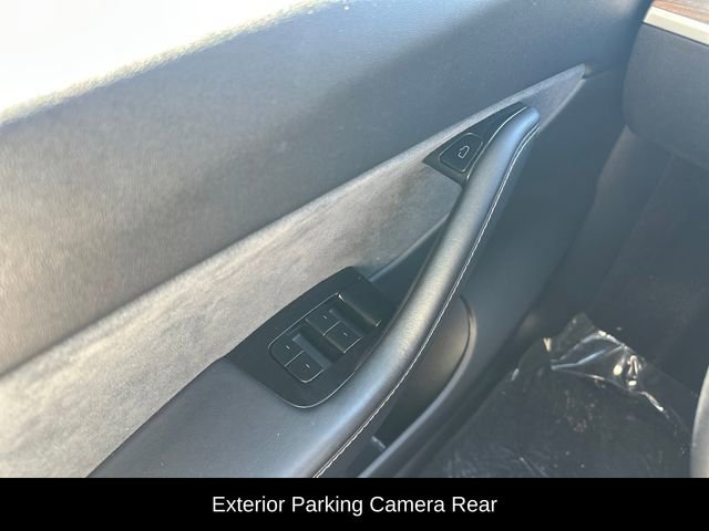 Used 2021 Tesla Model Y Long Range AWD/4WD image 18