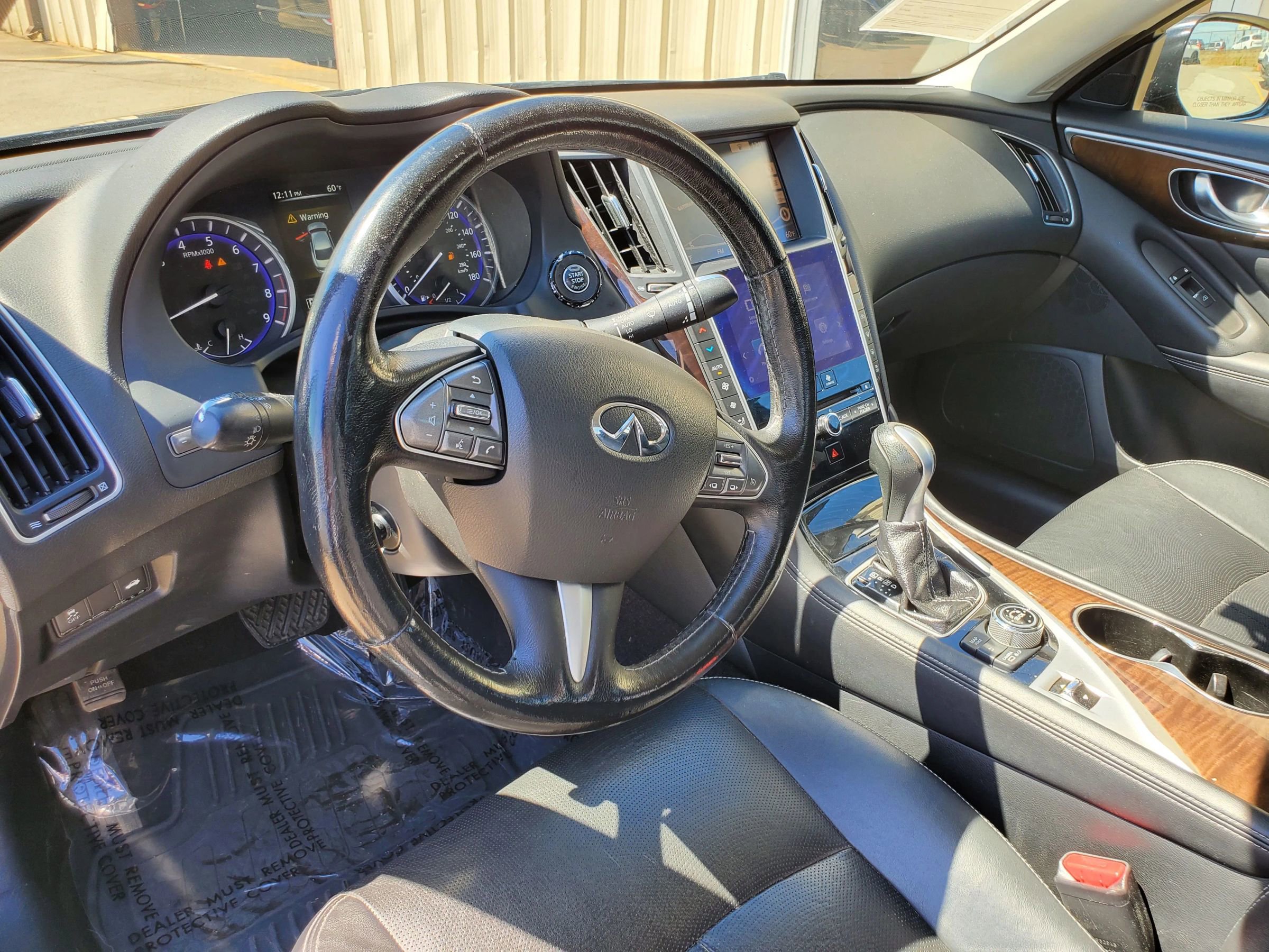 Used 2015 INFINITI Q50 Premium w/ Deluxe Touring Package AWD/4WD image 29