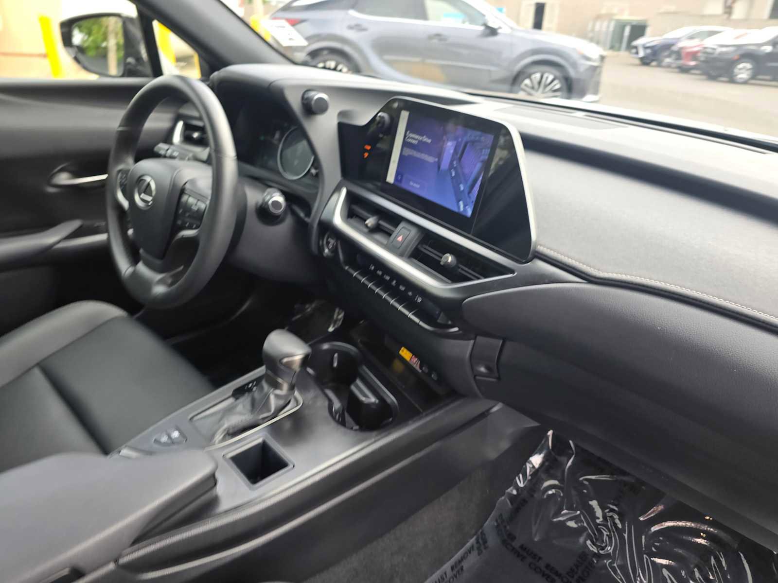 Certified 2024 Lexus UX 250h FWD image 12