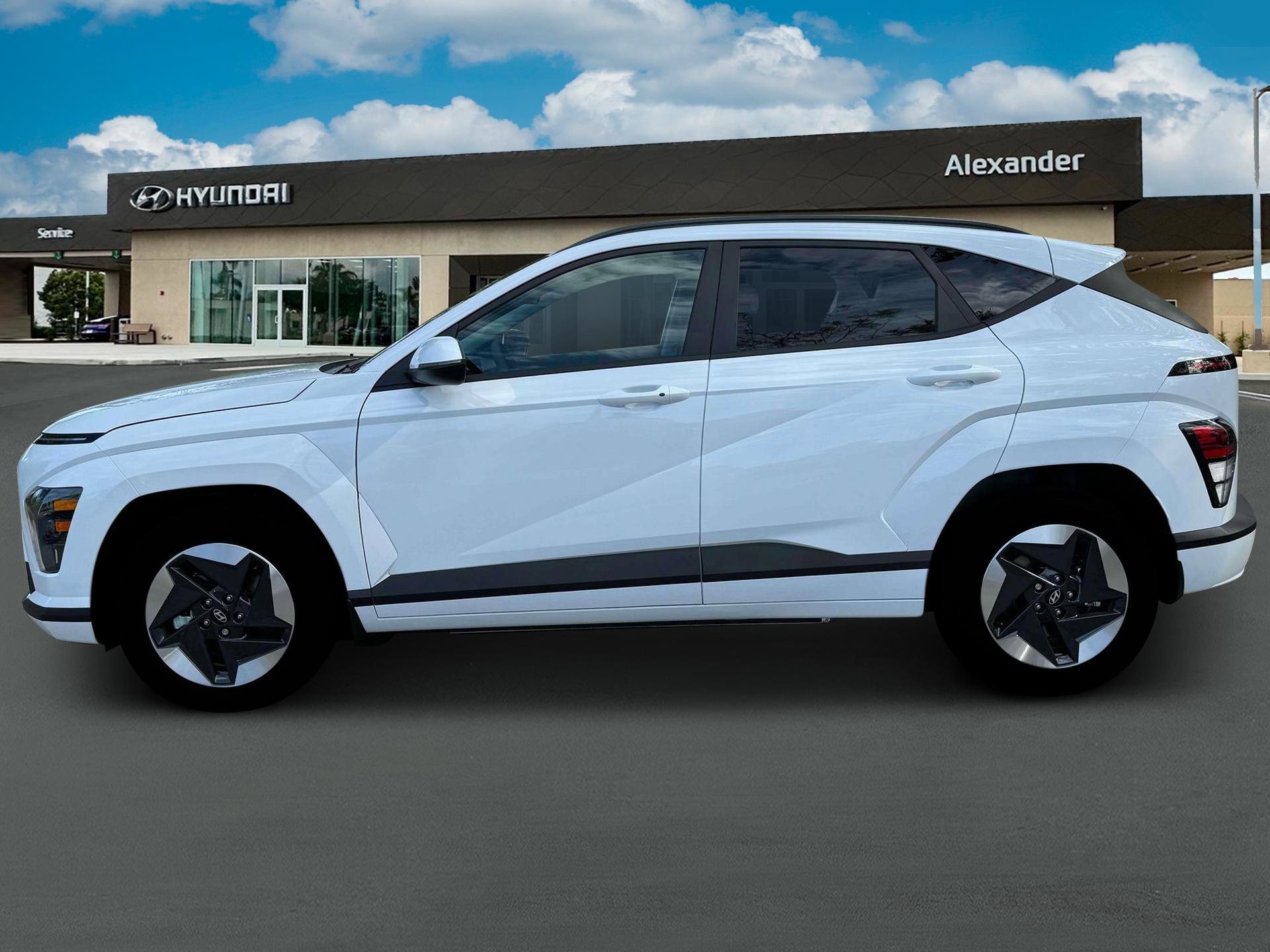 New 2025 Hyundai Kona SEL FWD image 3
