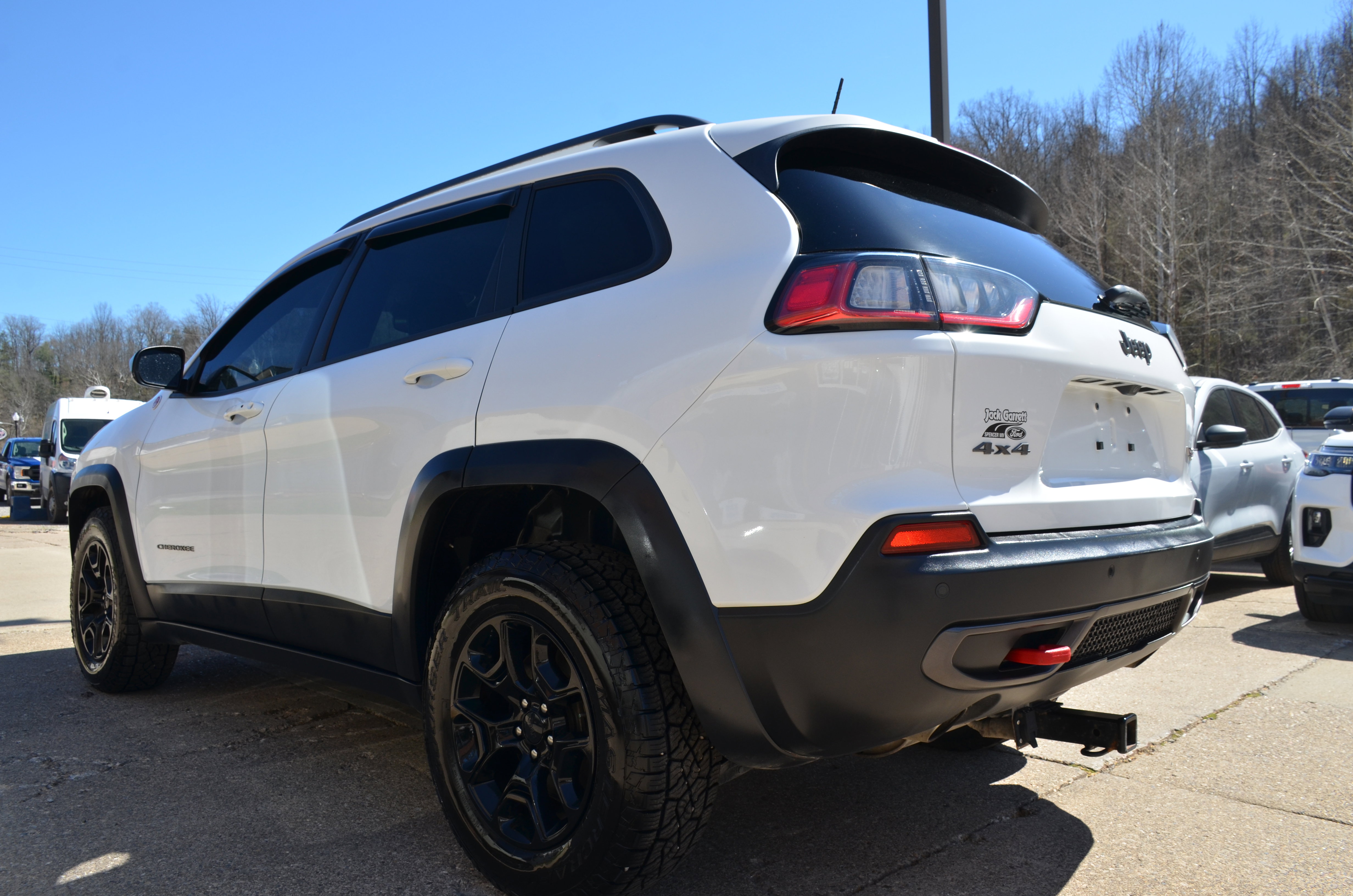 Used 2019 Jeep Cherokee Trailhawk w/ Cold Weather Group image 4