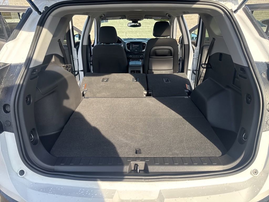 Used 2022 GMC Terrain SLE image 17