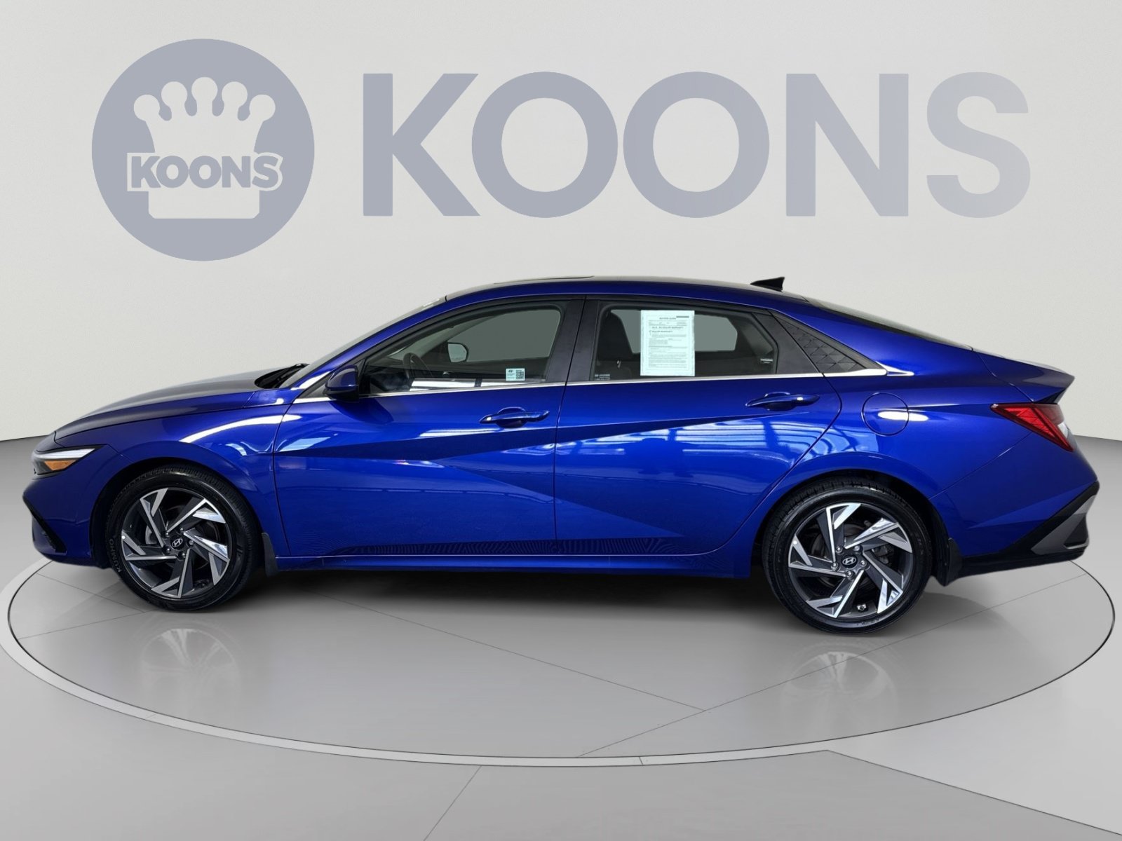 Used 2024 Hyundai Elantra SEL w/ Convenience Package FWD image 2