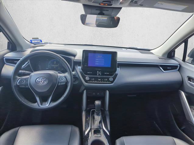 Certified 2025 Toyota Corolla Cross XLE FWD image 23