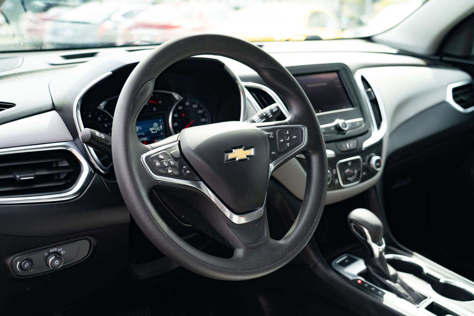 Used 2022 Chevrolet Equinox LS w/ LS Convenience Package AWD/4WD image 13