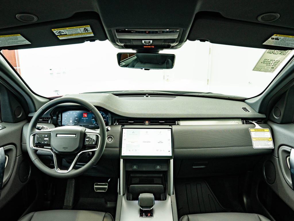 New 2026 Land Rover Discovery Sport Landmark AWD/4WD image 4