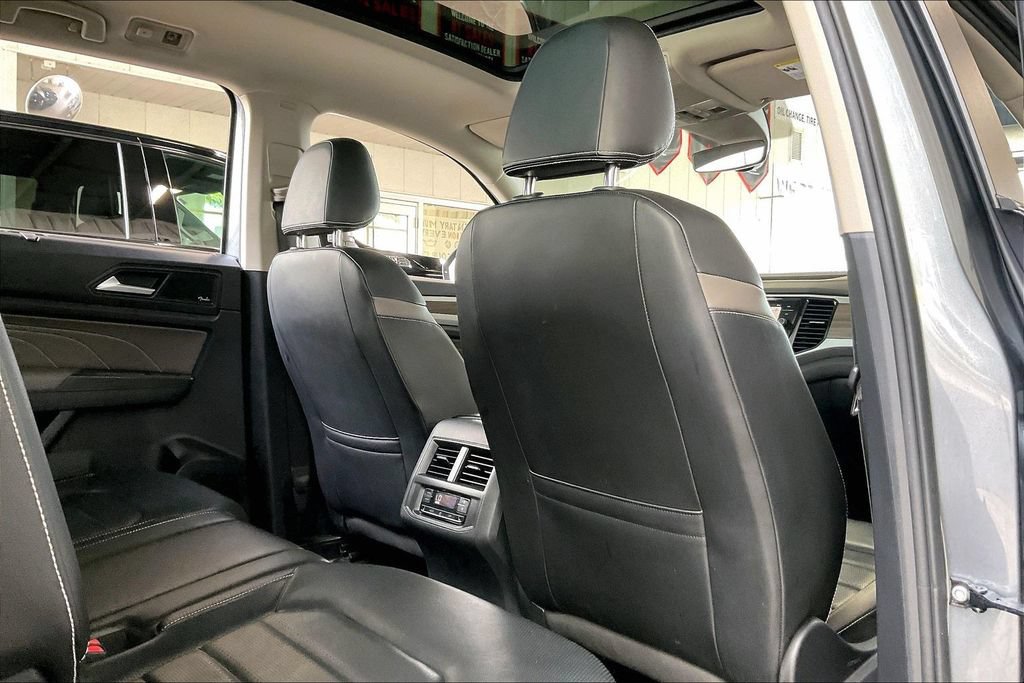 Used 2022 Volkswagen Atlas SEL AWD/4WD image 22