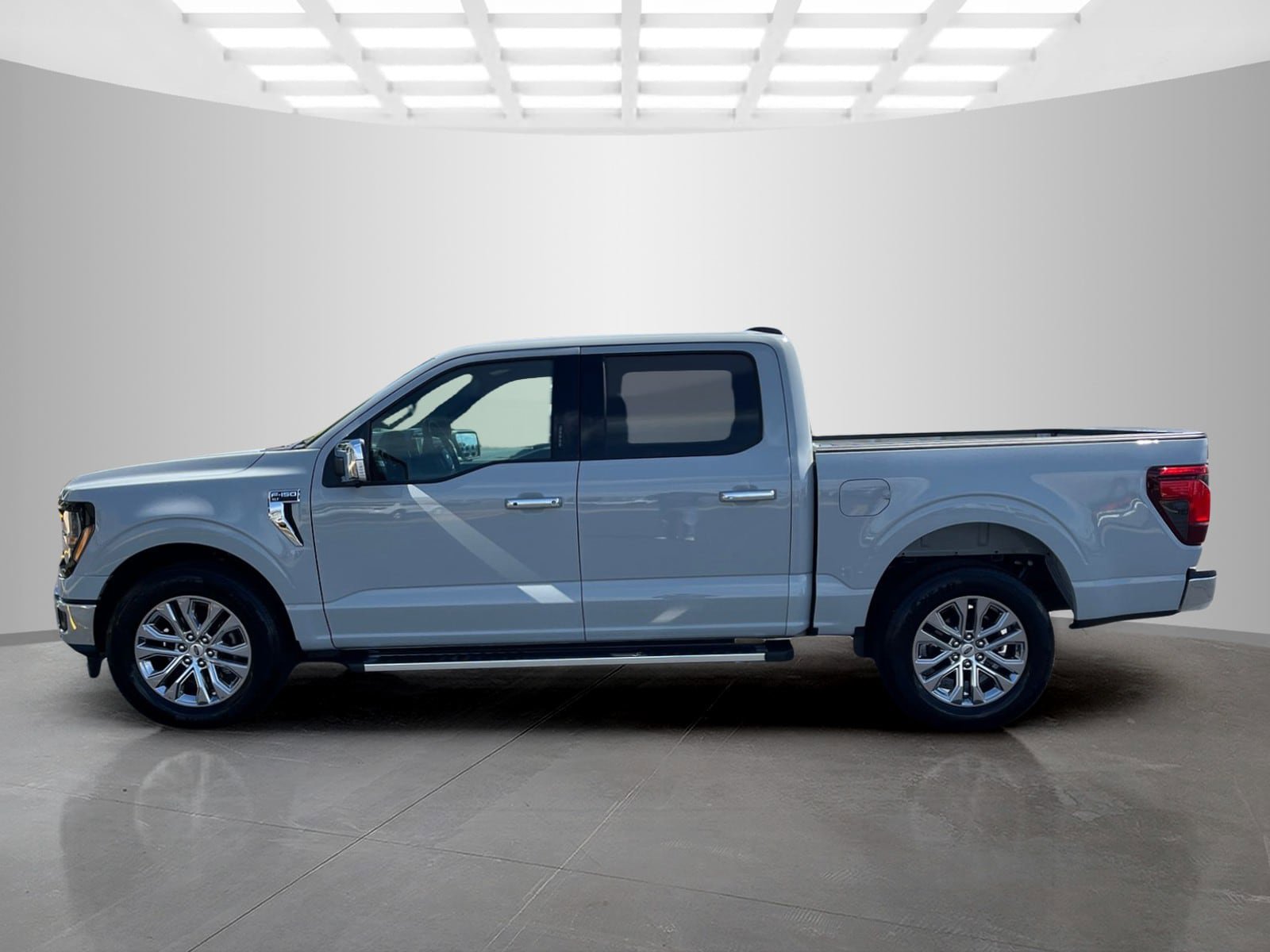 Used 2024 Ford F150 XLT w/ Equipment Group 302A MID RWD image 7