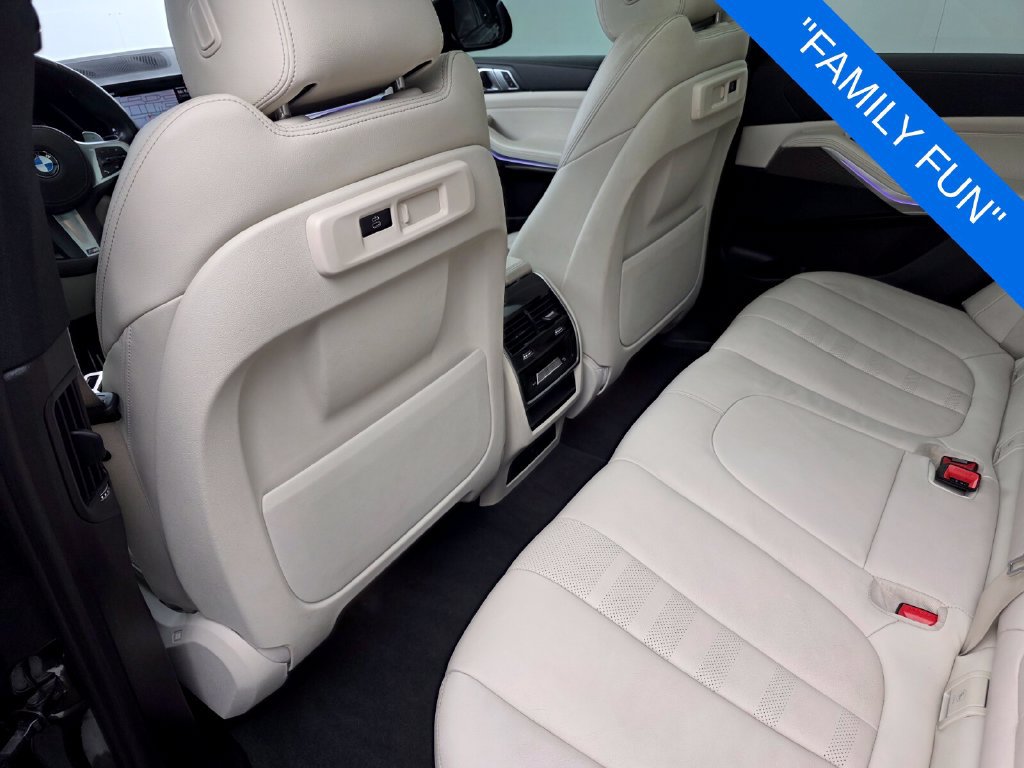 Used 2022 BMW X5 sDrive40i w/ M Sport Package RWD image 15