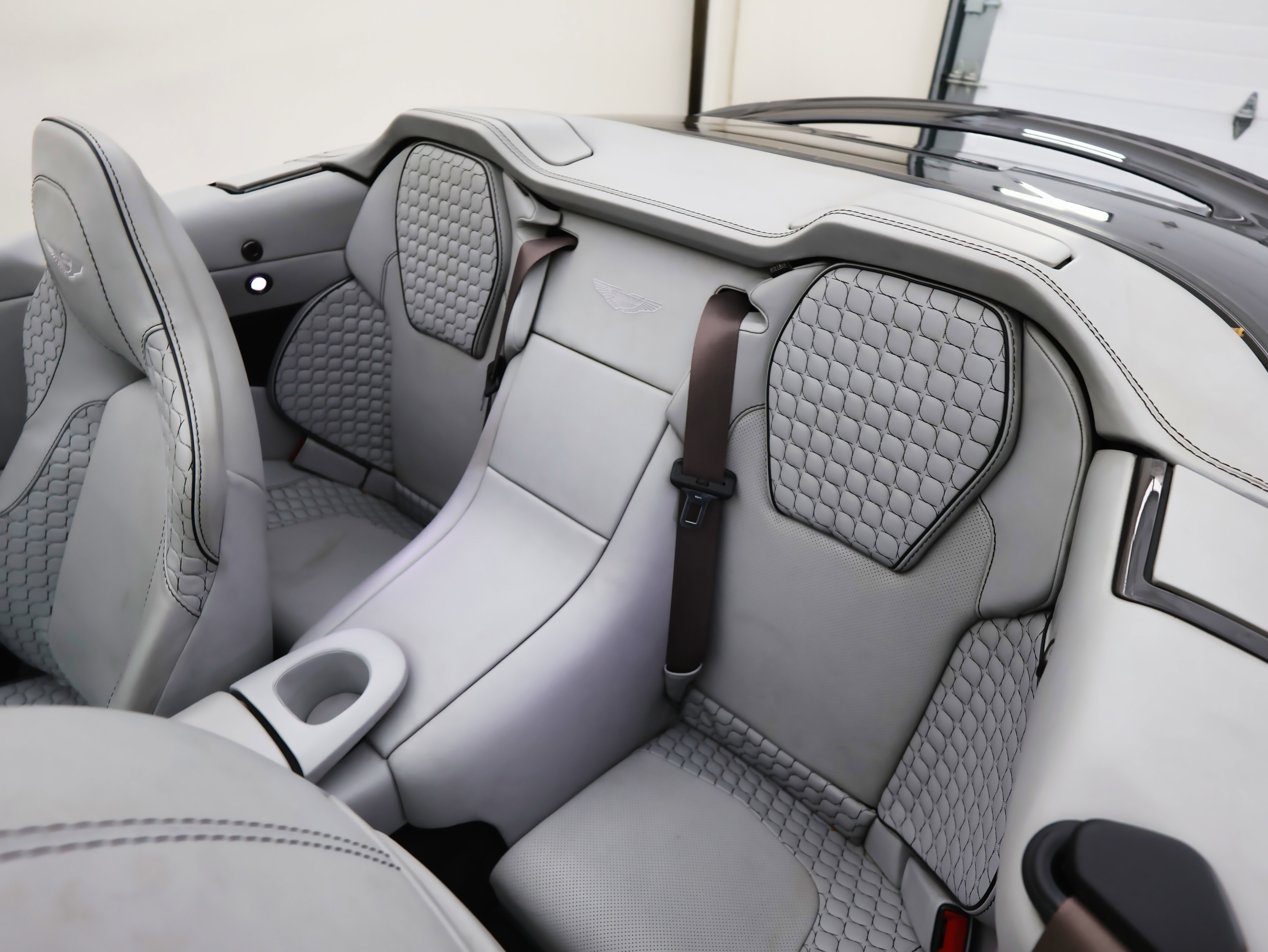 Used 2014 Aston Martin Vanquish Volante image 20