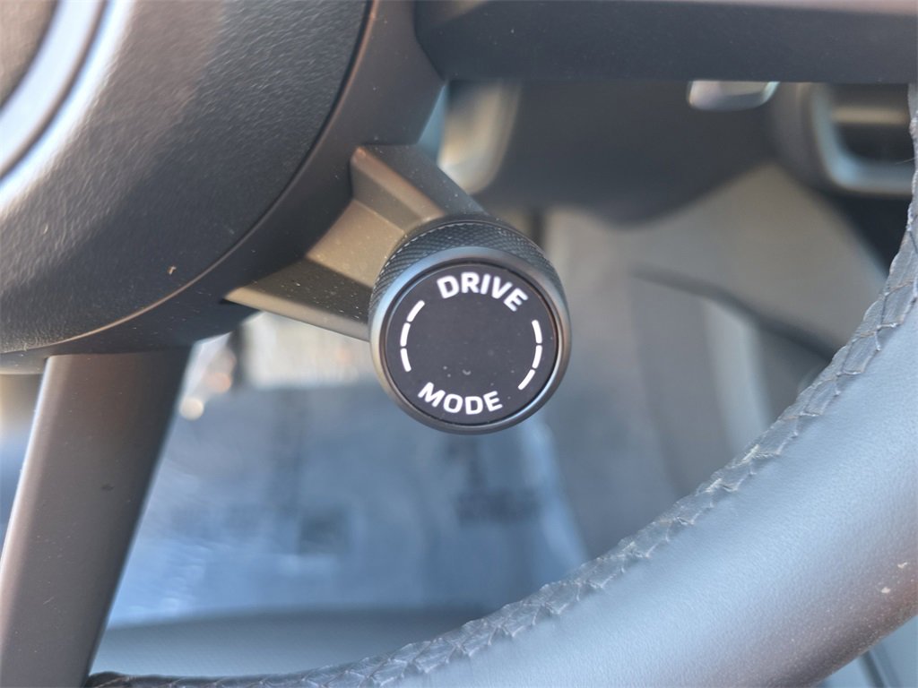 New 2025 Porsche Cayenne image 36