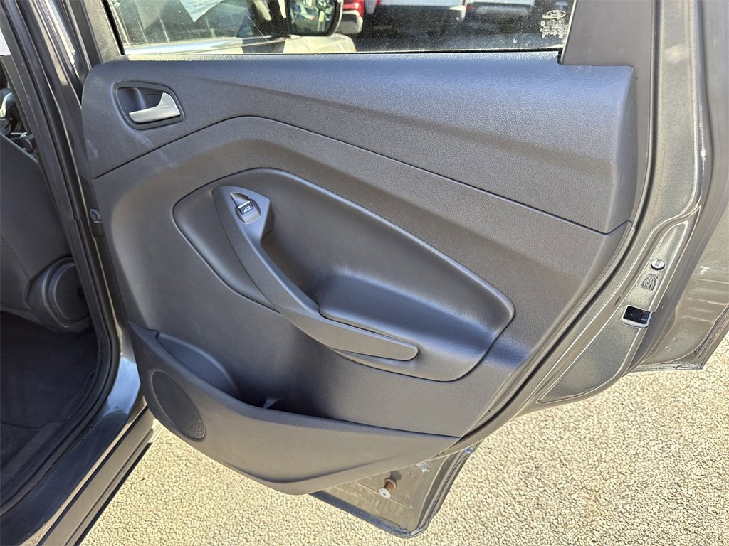 Used 2019 Ford Escape SE image 37