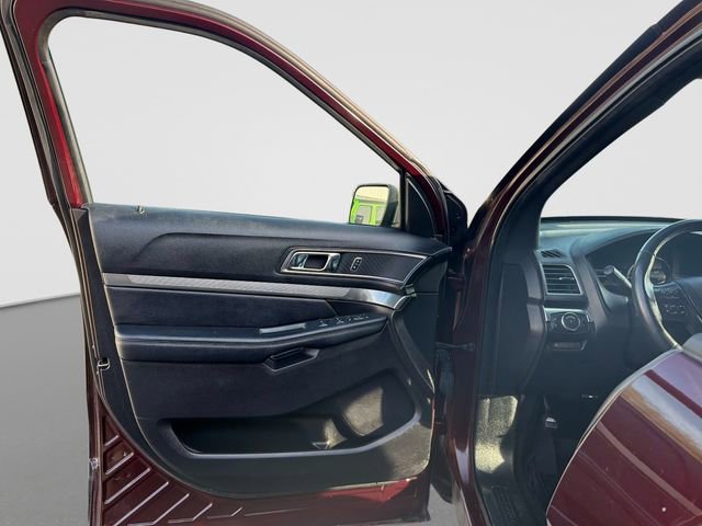 Used 2019 Ford Explorer XLT w/ Equipment Group 202A image 18