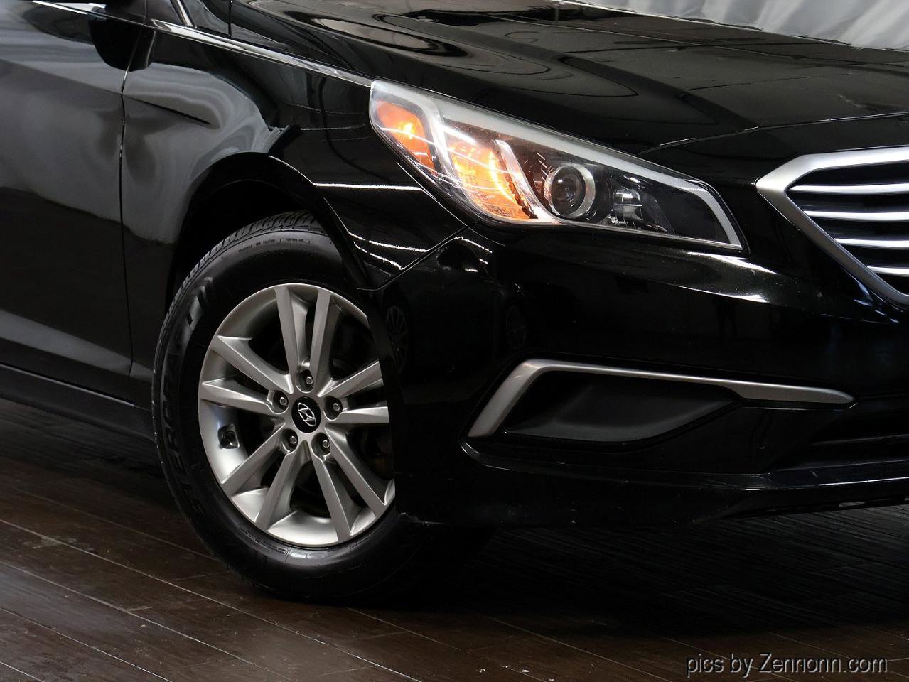 Used 2017 Hyundai Sonata SE FWD image 3