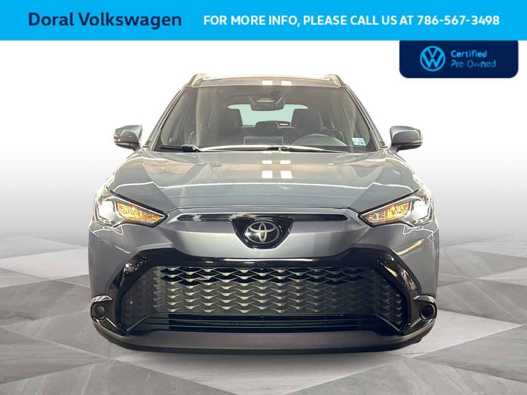 Used 2024 Toyota Corolla Cross SE image 3