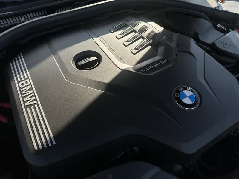 Used 2021 BMW 330i xDrive Sedan AWD/4WD image 12