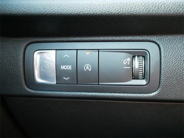 Certified 2025 Chevrolet Traverse LT image 21