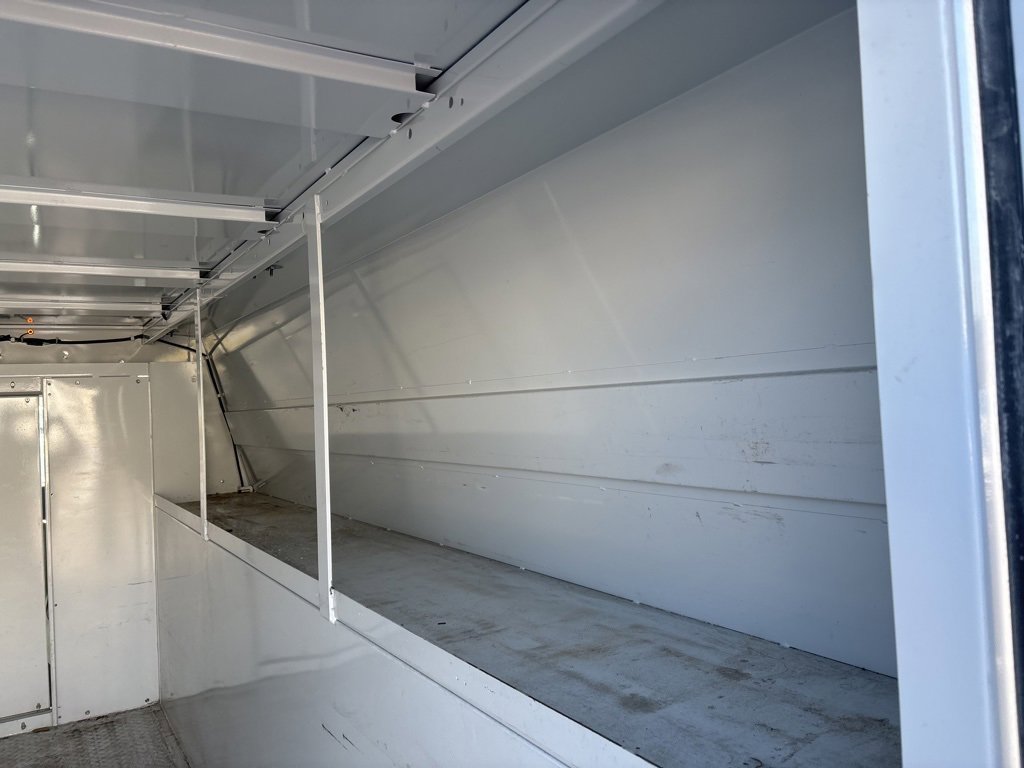 Used 2024 Ford E-350 and Econoline 350 Super Duty w/ Power Windows & Locks Group image 8
