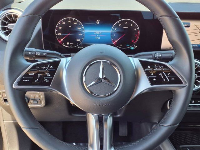 Used 2025 Mercedes-Benz GLA 250 GLA 250 image 8