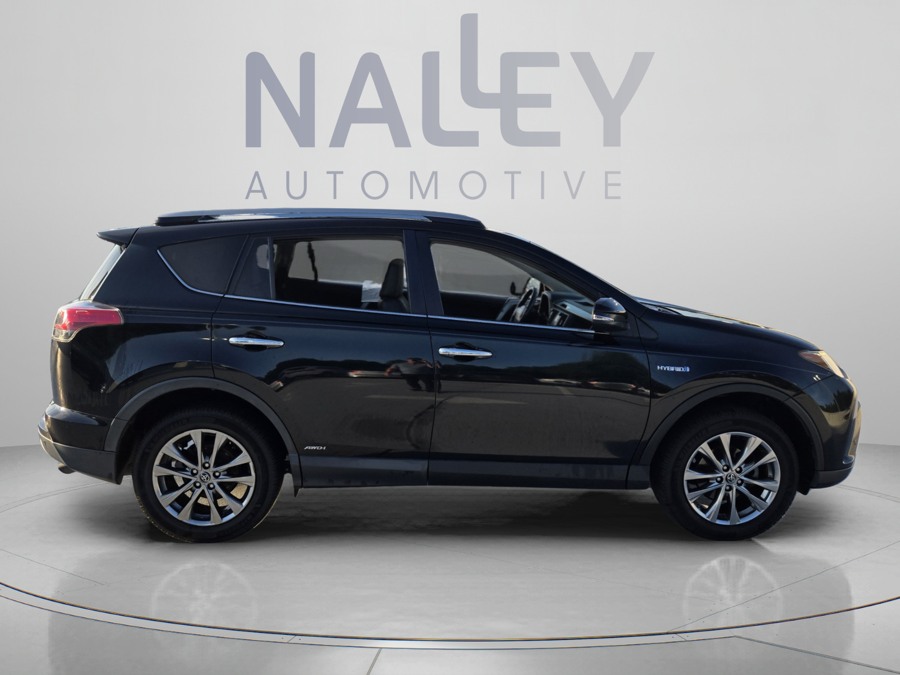 Used 2017 Toyota RAV4 Limited AWD/4WD image 5