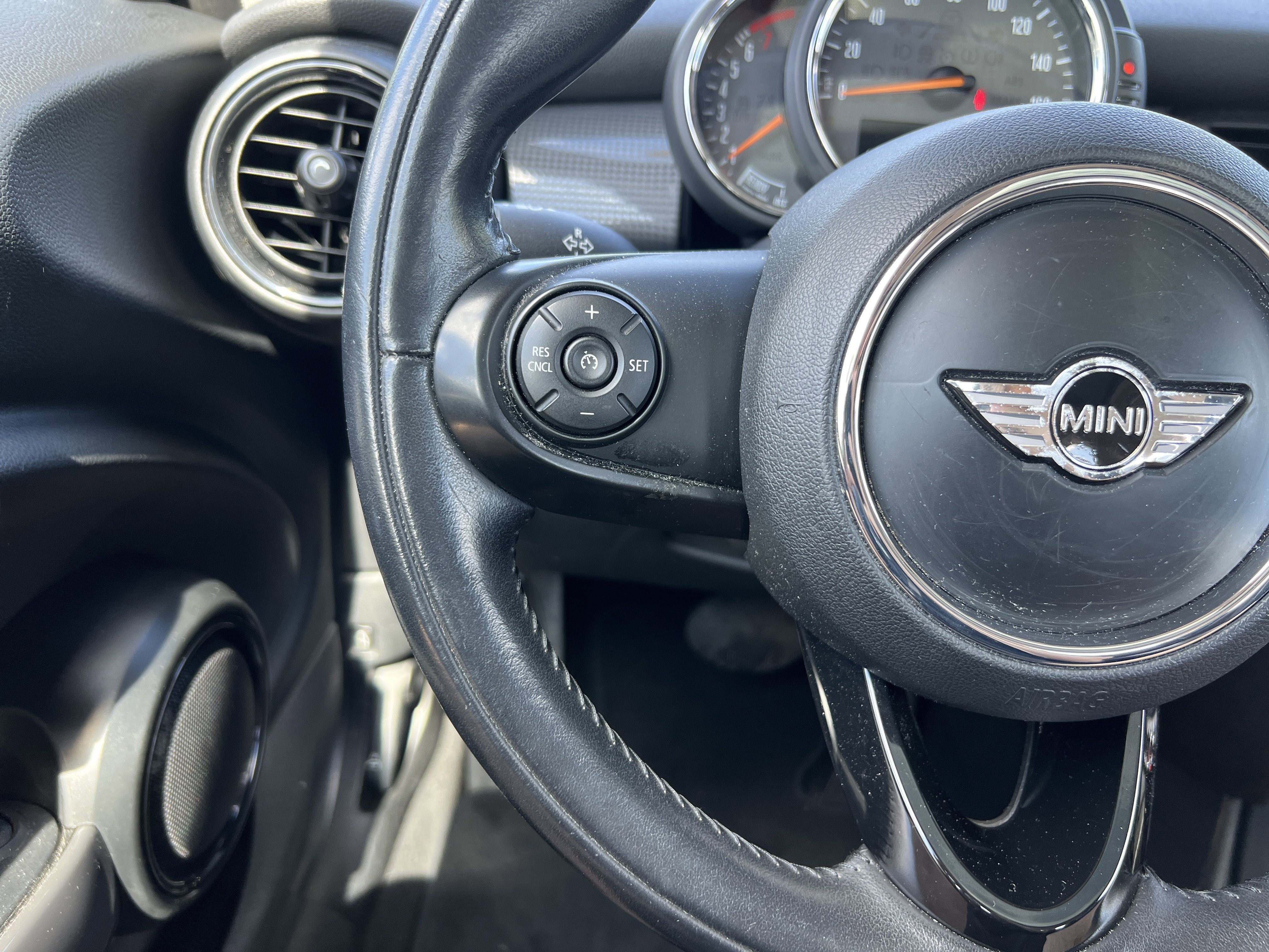 Used 2017 MINI Cooper 2-Door Hardtop FWD image 19