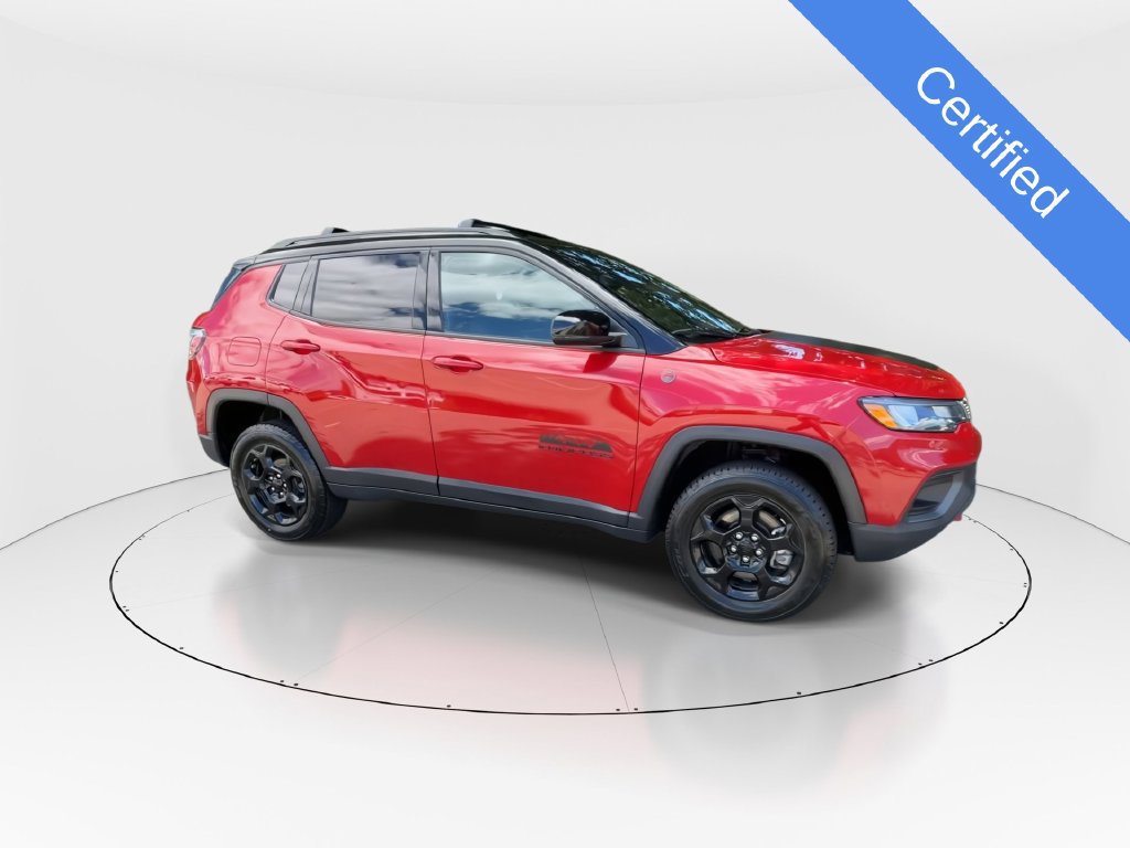 Used 2023 Jeep Compass Trailhawk w/ Sun and Sound Group AWD/4WD image 12