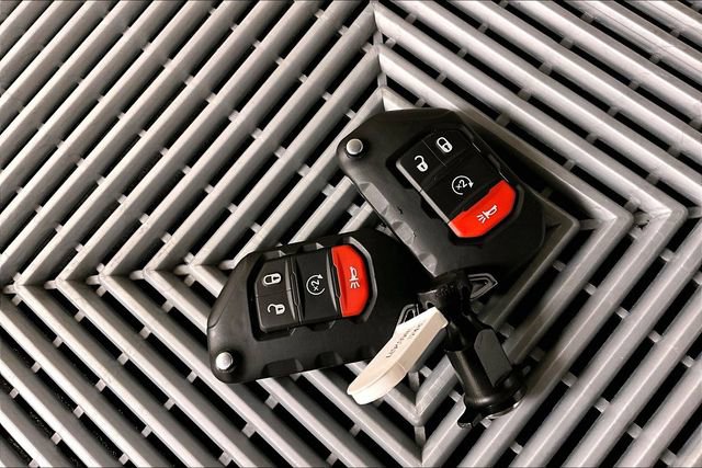 Used 2025 Jeep Wrangler Unlimited Rubicon 4xe w/ Convenience Group image 12