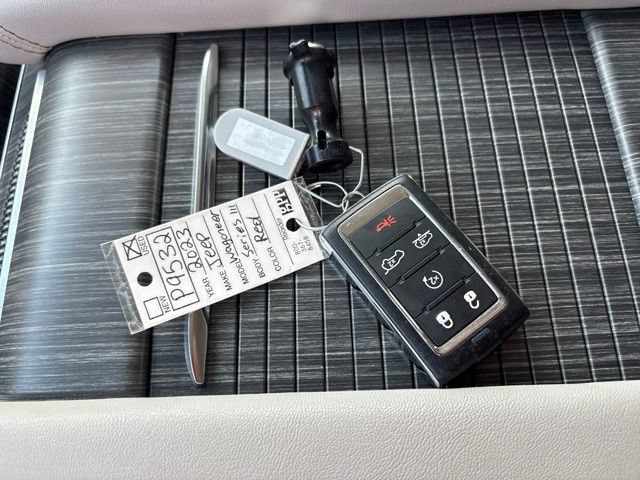 Used 2023 Jeep Wagoneer Series III w/ Convenience Group I AWD/4WD image 6