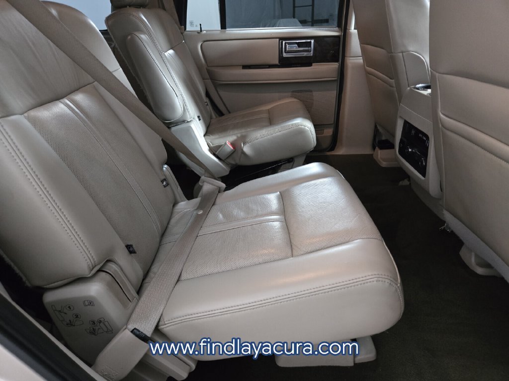 Used 2017 Lincoln Navigator Select RWD image 21