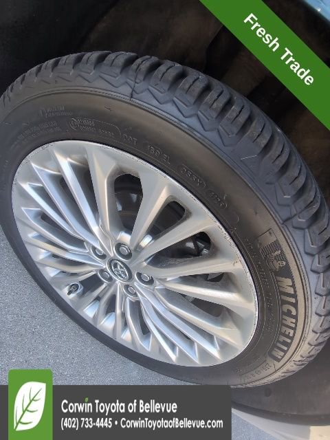 Used 2019 Toyota Avalon Limited w/ Advanced Safety Package image 17