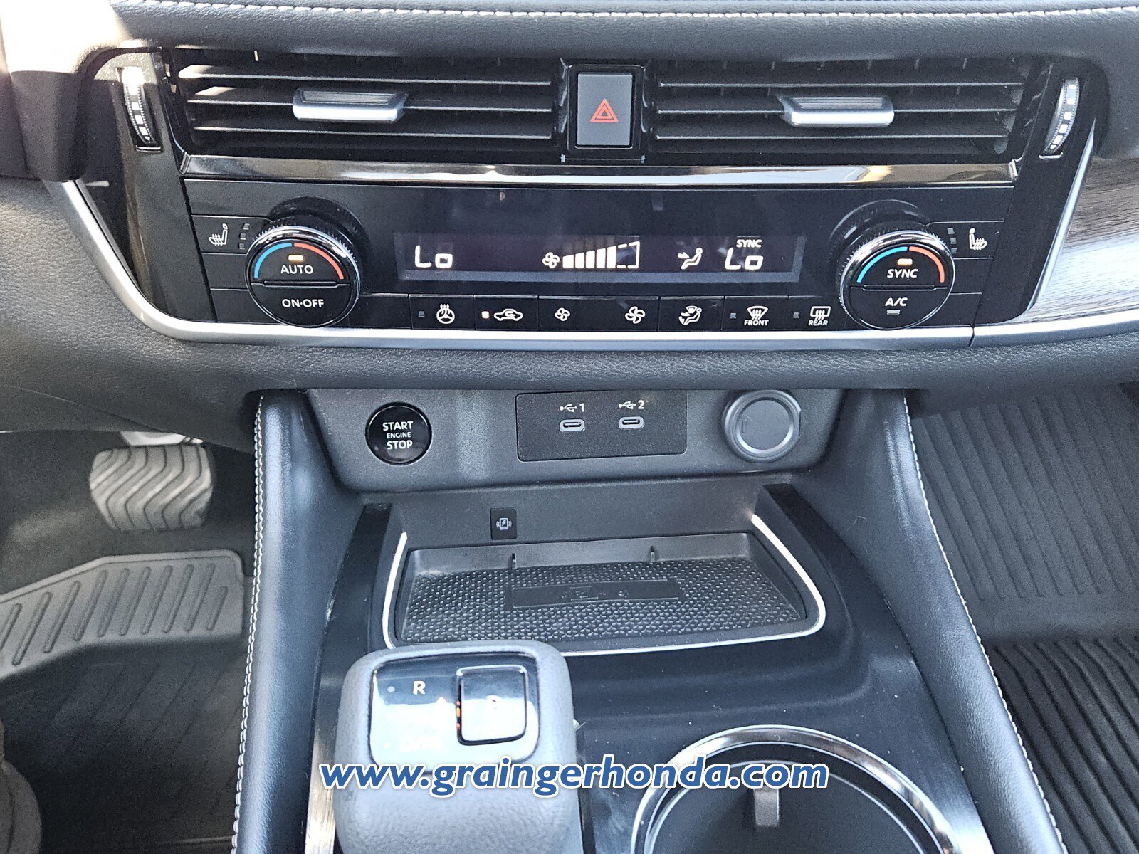 Used 2024 Nissan Rogue Platinum image 17