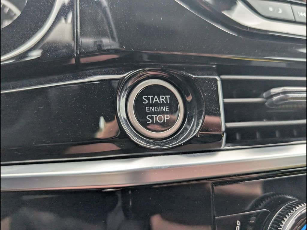 Used 2024 Nissan Pathfinder SV image 16