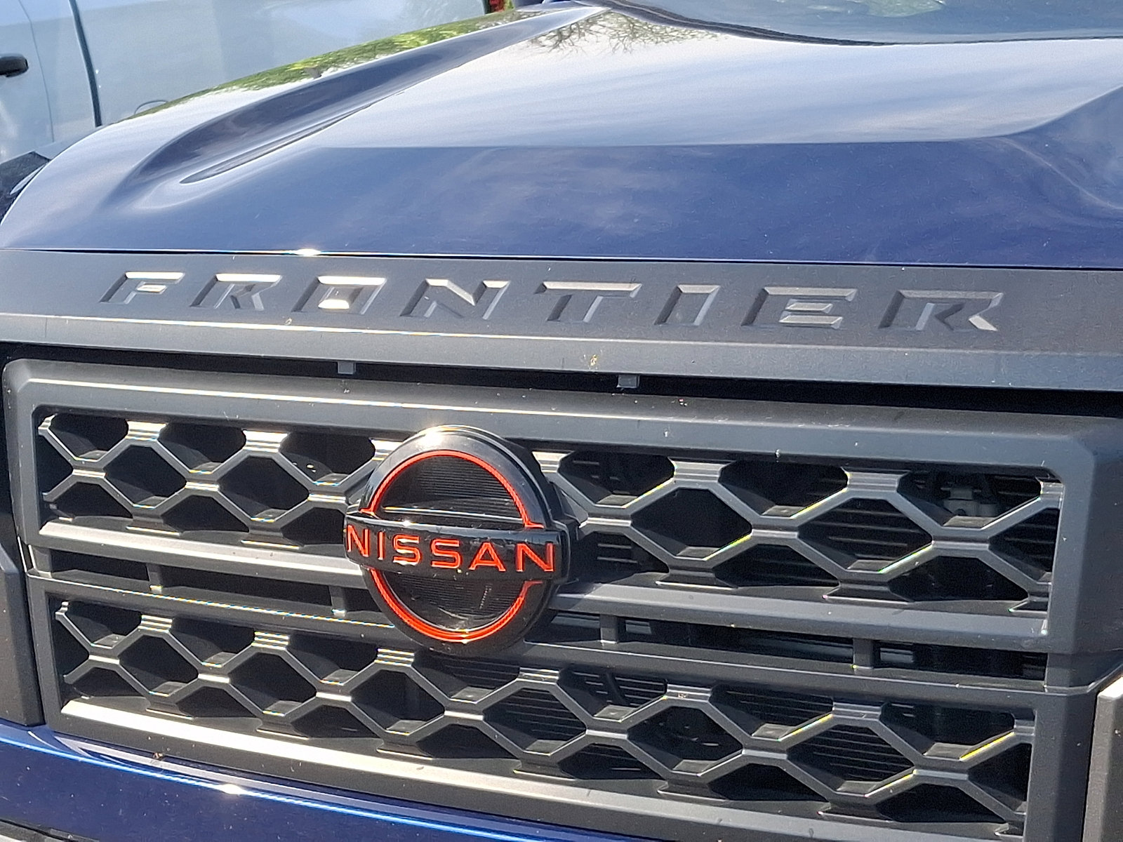 Used 2022 Nissan Frontier PRO-4X w/ Off-Road Protection Package AWD/4WD image 11