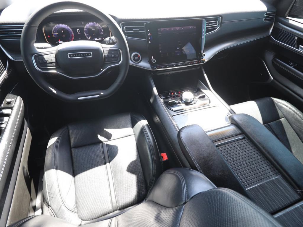 Used 2024 Jeep Wagoneer Series III image 6