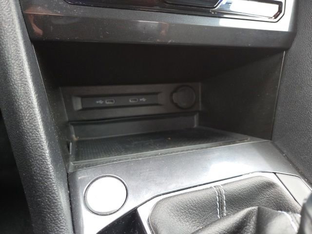 Used 2023 Volkswagen Tiguan SE R-Line image 19