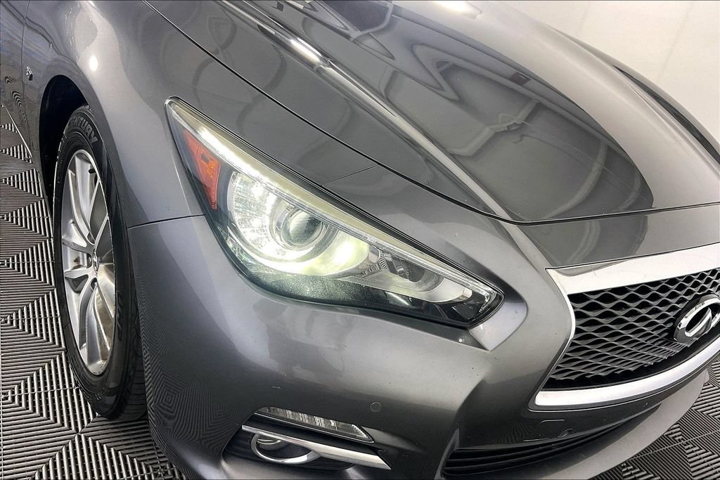 Used 2015 INFINITI Q50 Premium w/ Deluxe Touring Package AWD/4WD image 39