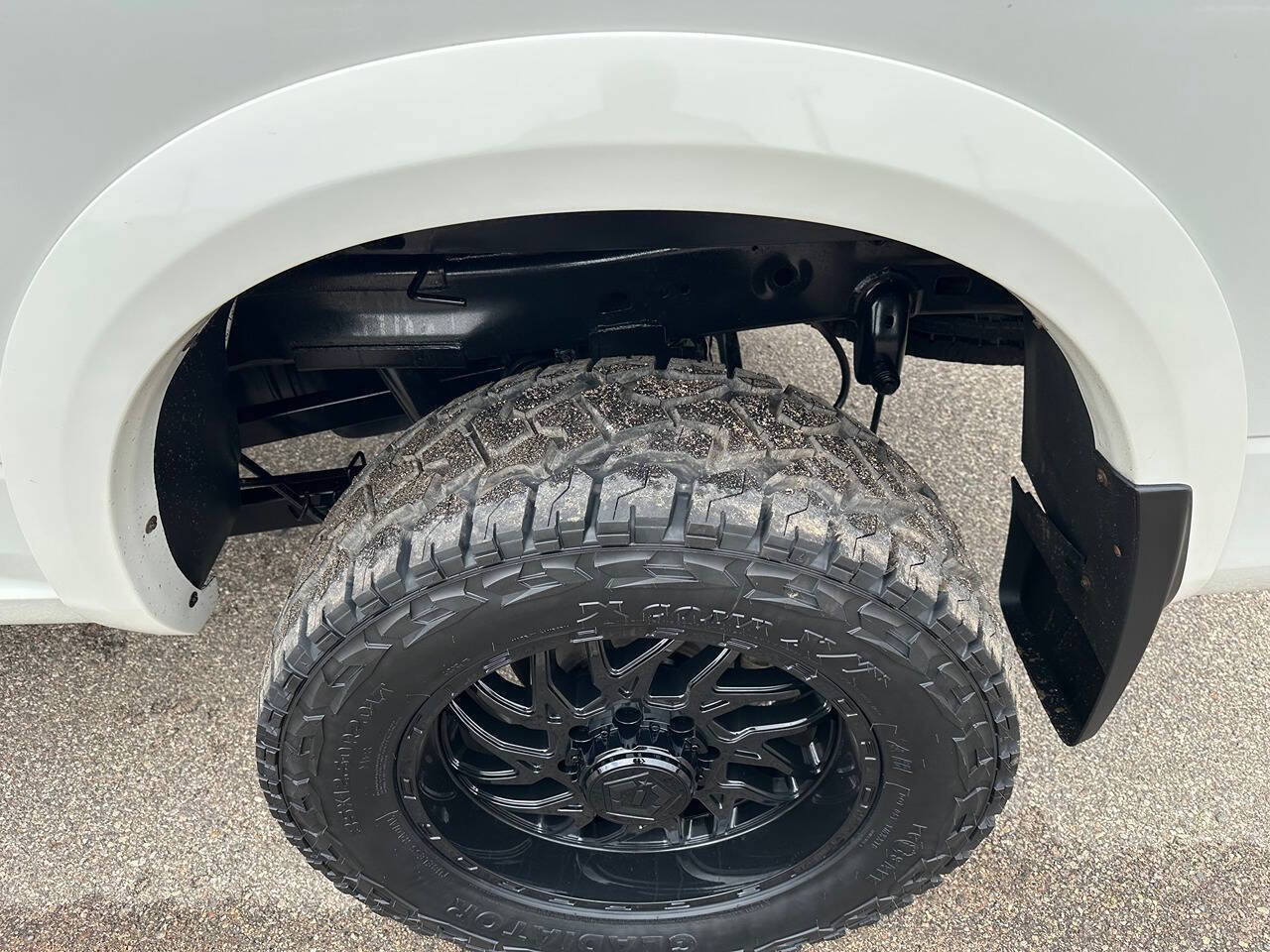 Used 2017 RAM 2500 Laramie w/ Sport Appearance Group AWD/4WD image 12