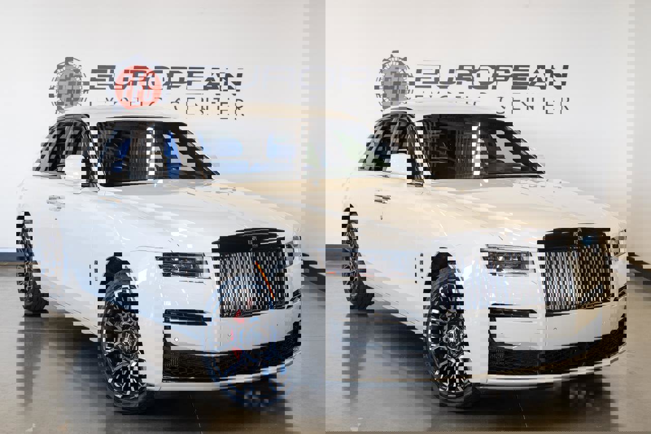 Used 2022 Rolls-Royce Ghost Black Badge image 1