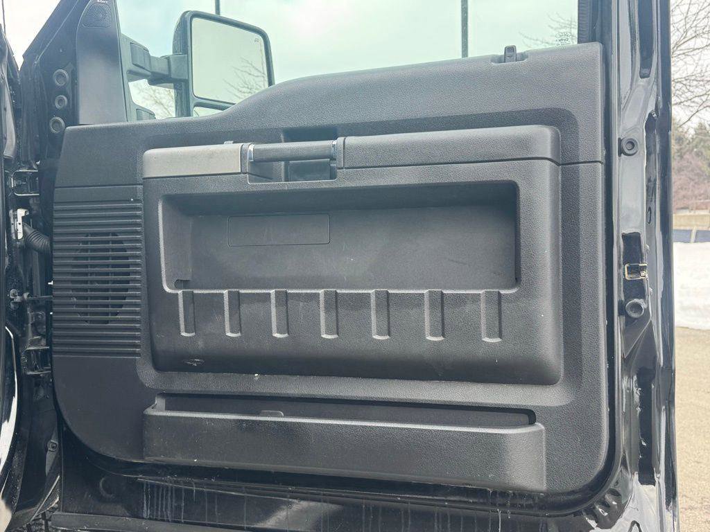 Used 2016 Ford F350 Lariat w/ Lariat Ultimate Package image 39