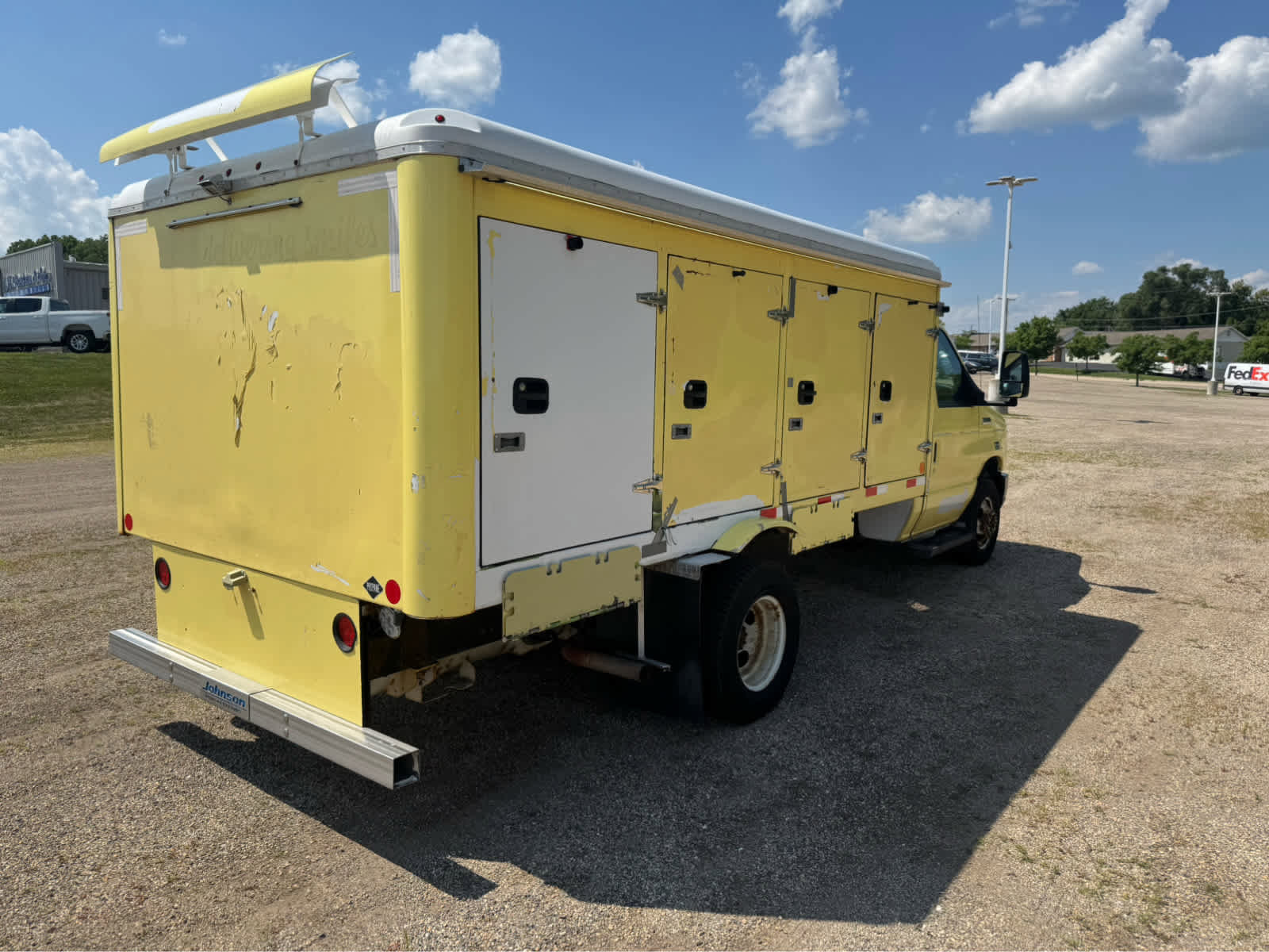 Used 2018 Ford E-450 and Econoline 450 Super Duty w/ Power Windows & Locks Group RWD image 3