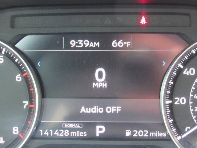 Used 2022 Mitsubishi Outlander ES image 2