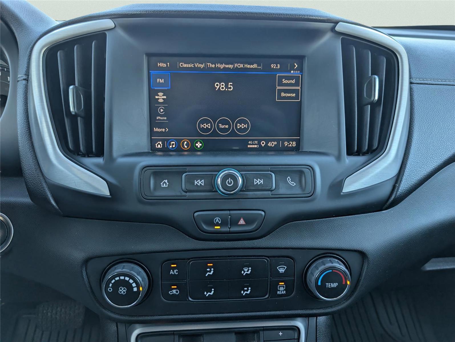 Used 2024 GMC Terrain SLE image 16