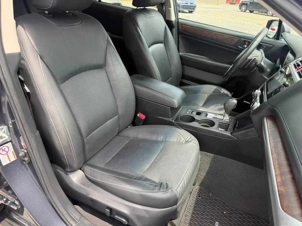 Used 2016 Subaru Outback 2.5i Limited AWD/4WD image 18