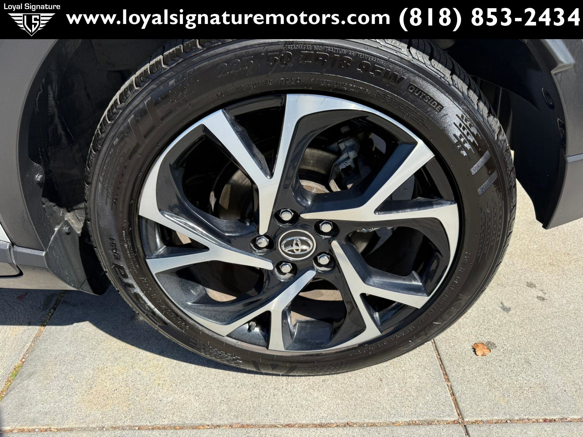 Used 2018 Toyota C-HR XLE image 10