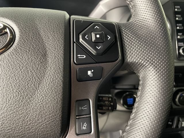 Used 2023 Toyota Tacoma TRD Off-Road w/ Advanced Technology Package AWD/4WD image 10